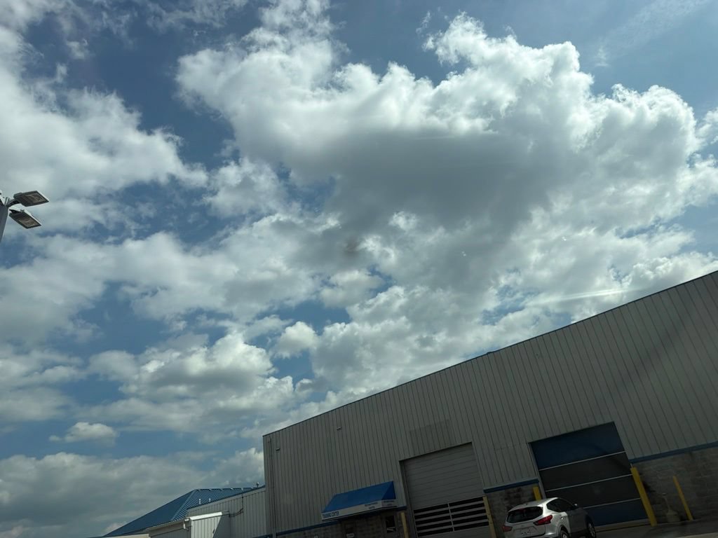 Used 2020 Ford Fusion SE FWD image 16
