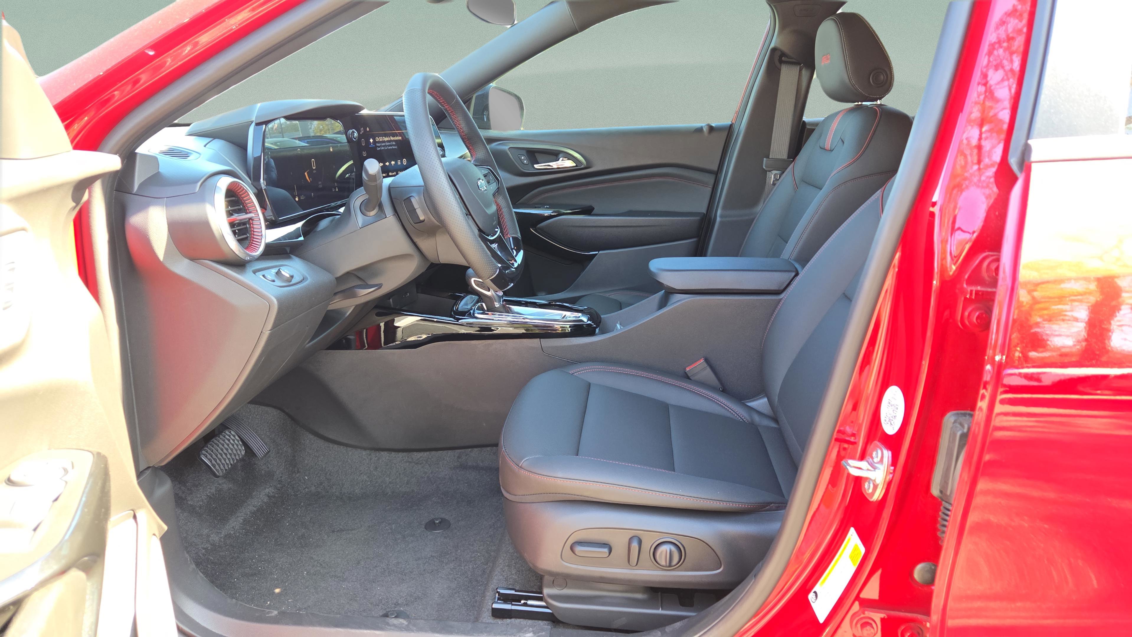 New 2026 Chevrolet Trax RS w/ Driver Confidence Package image 11