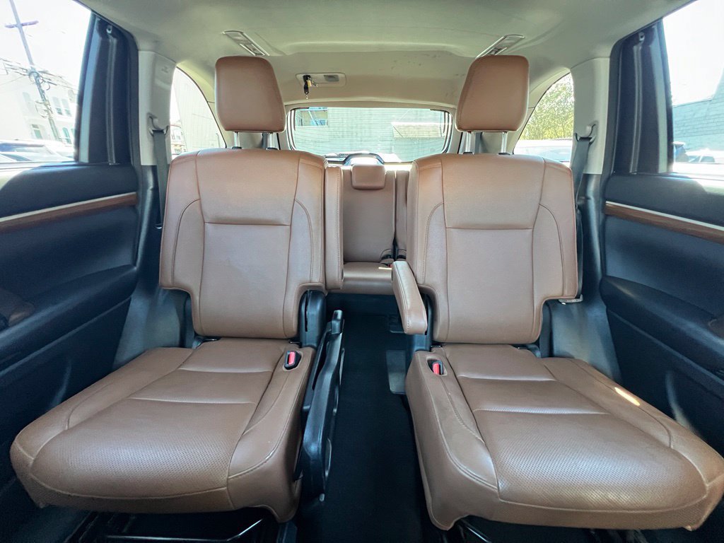 Certified 2018 Toyota Highlander Limited Platinum AWD/4WD image 16
