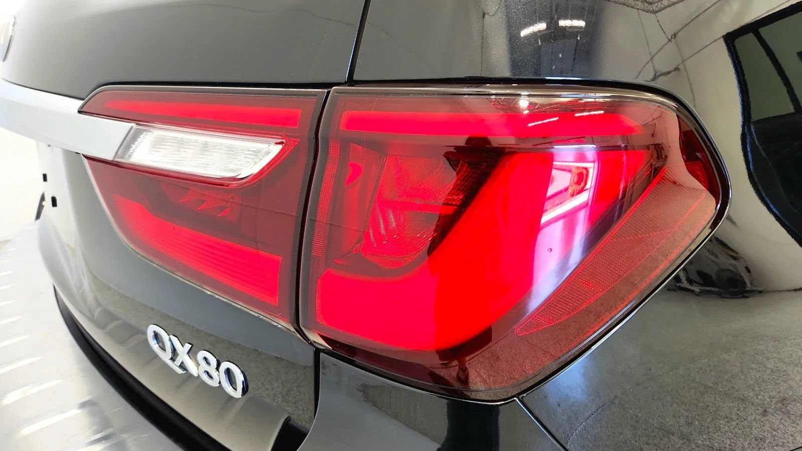 Used 2024 INFINITI QX80 Sensory w/ Cargo Package AWD/4WD image 34