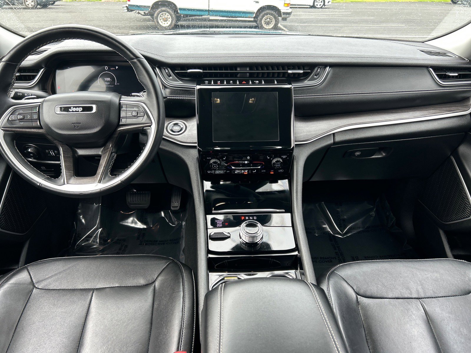 Used 2022 Jeep Grand Cherokee L Limited AWD/4WD image 3