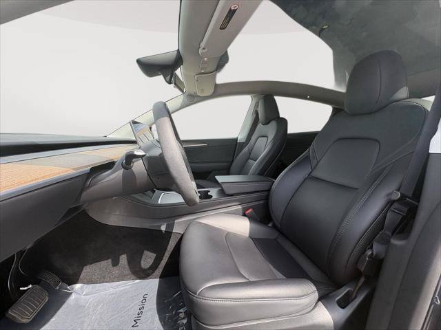 Used 2023 Tesla Model Y 2WD image 10