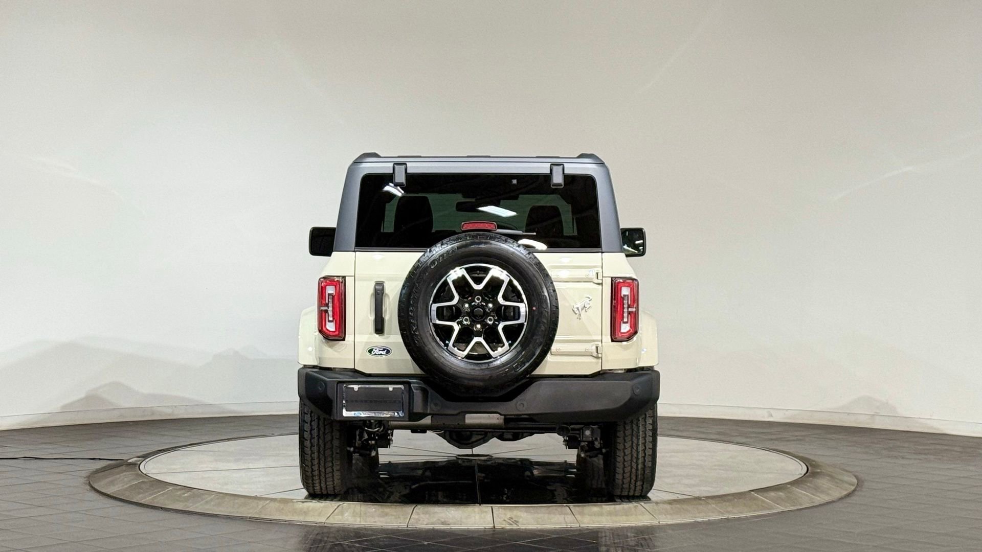 New 2026 Ford Bronco Outer Banks image 8