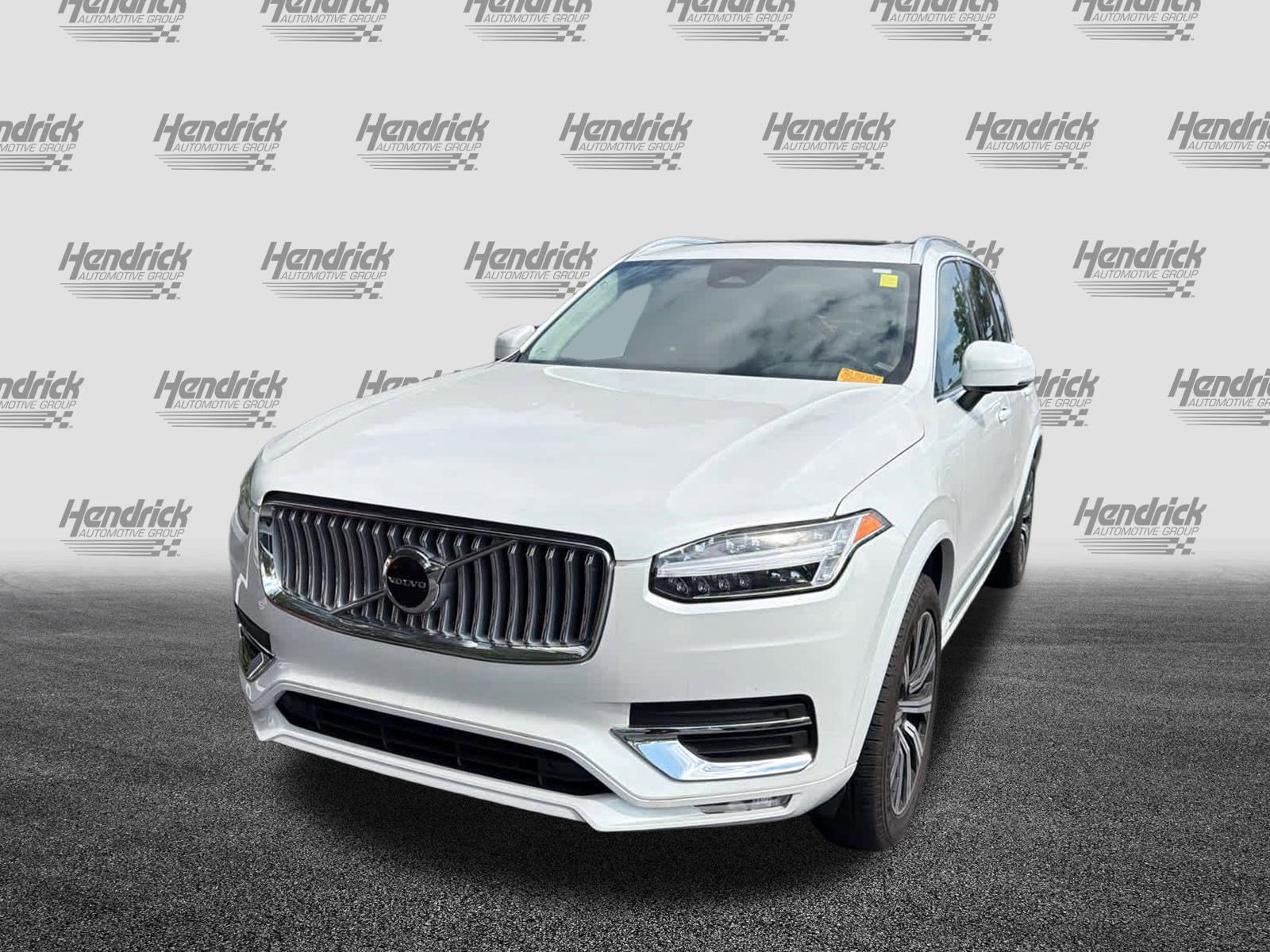 Used 2025 Volvo XC90 B5 Core AWD/4WD image 5