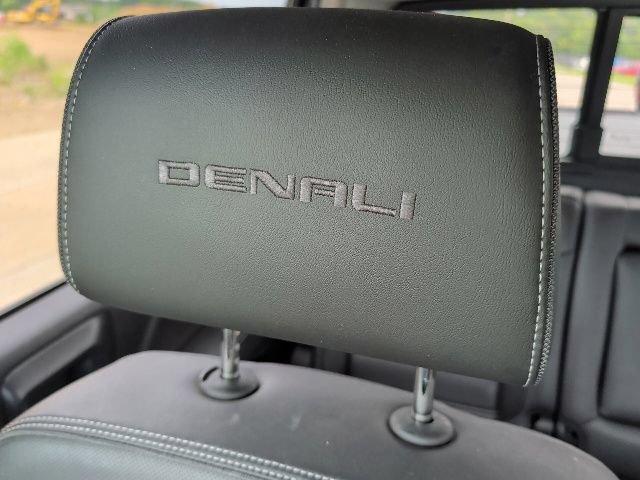 Used 2019 GMC Sierra 2500 Denali w/ Duramax Plus Package AWD/4WD image 25