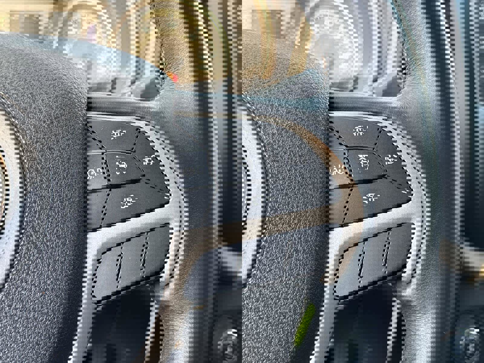 Used 2016 Jeep Cherokee Latitude w/ Cold Weather Group image 19