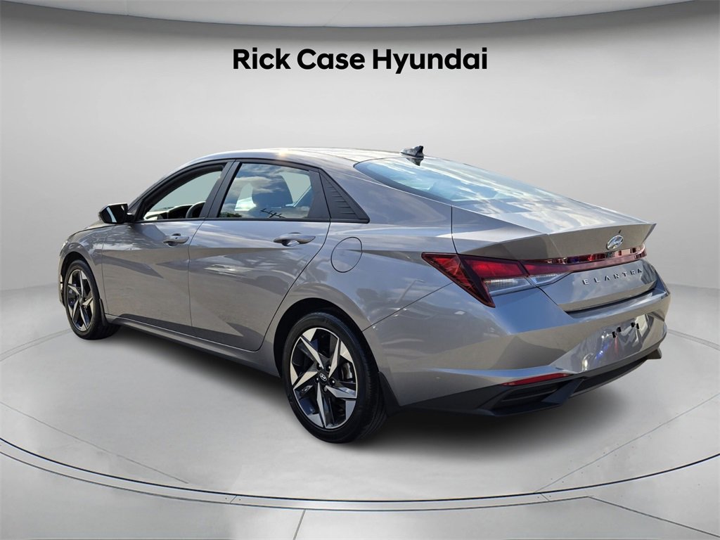 Certified 2023 Hyundai Elantra SEL w/ Convenience Package image 7
