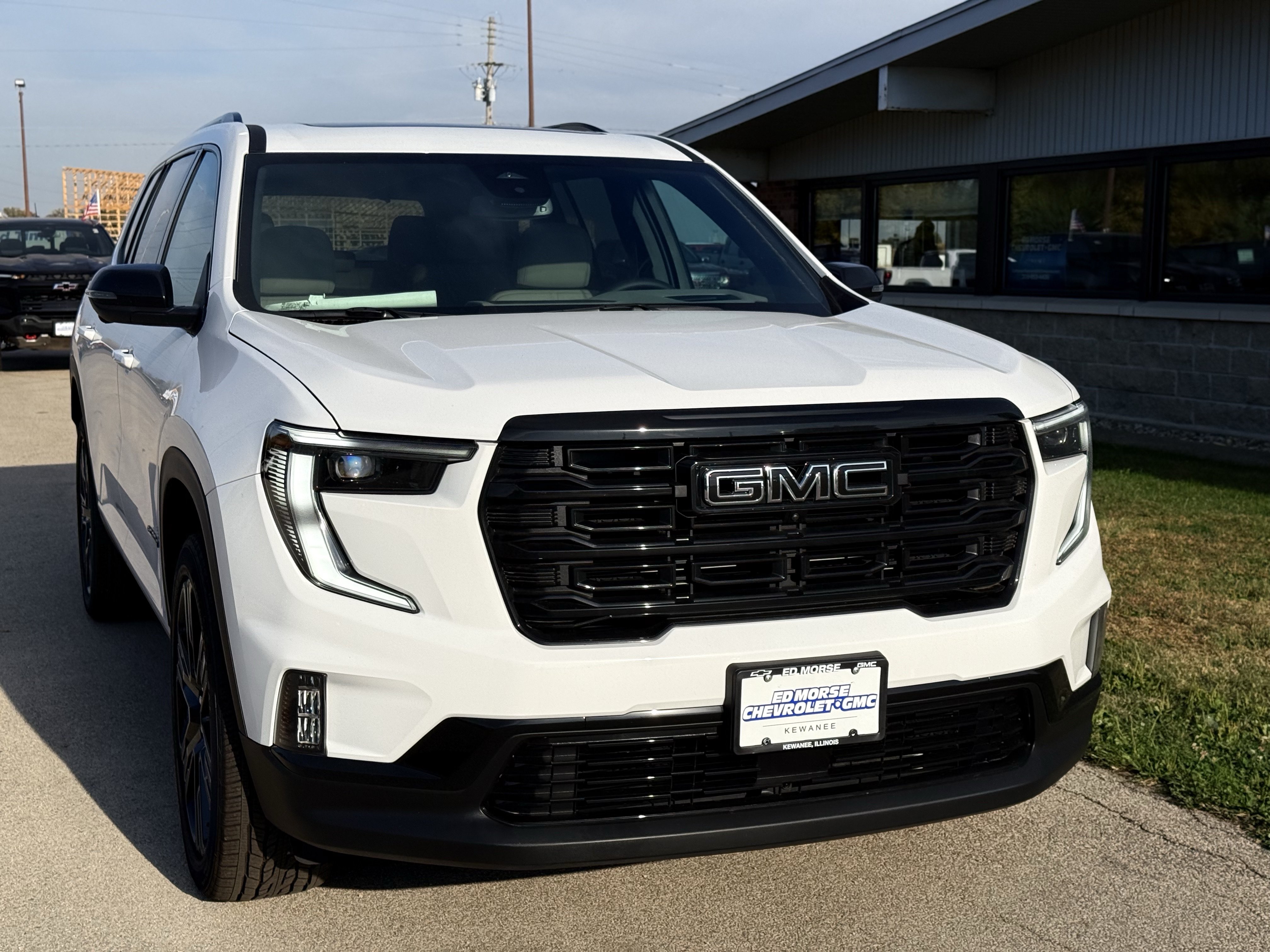 New 2025 GMC Acadia Elevation w/ Elevation Premium Package AWD/4WD image 8