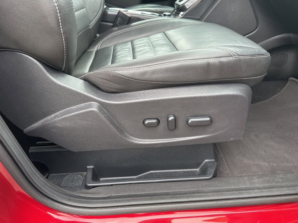 Used 2016 Ford Escape Titanium image 28