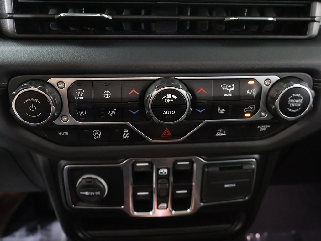 Used 2024 Jeep Wrangler Sahara image 45