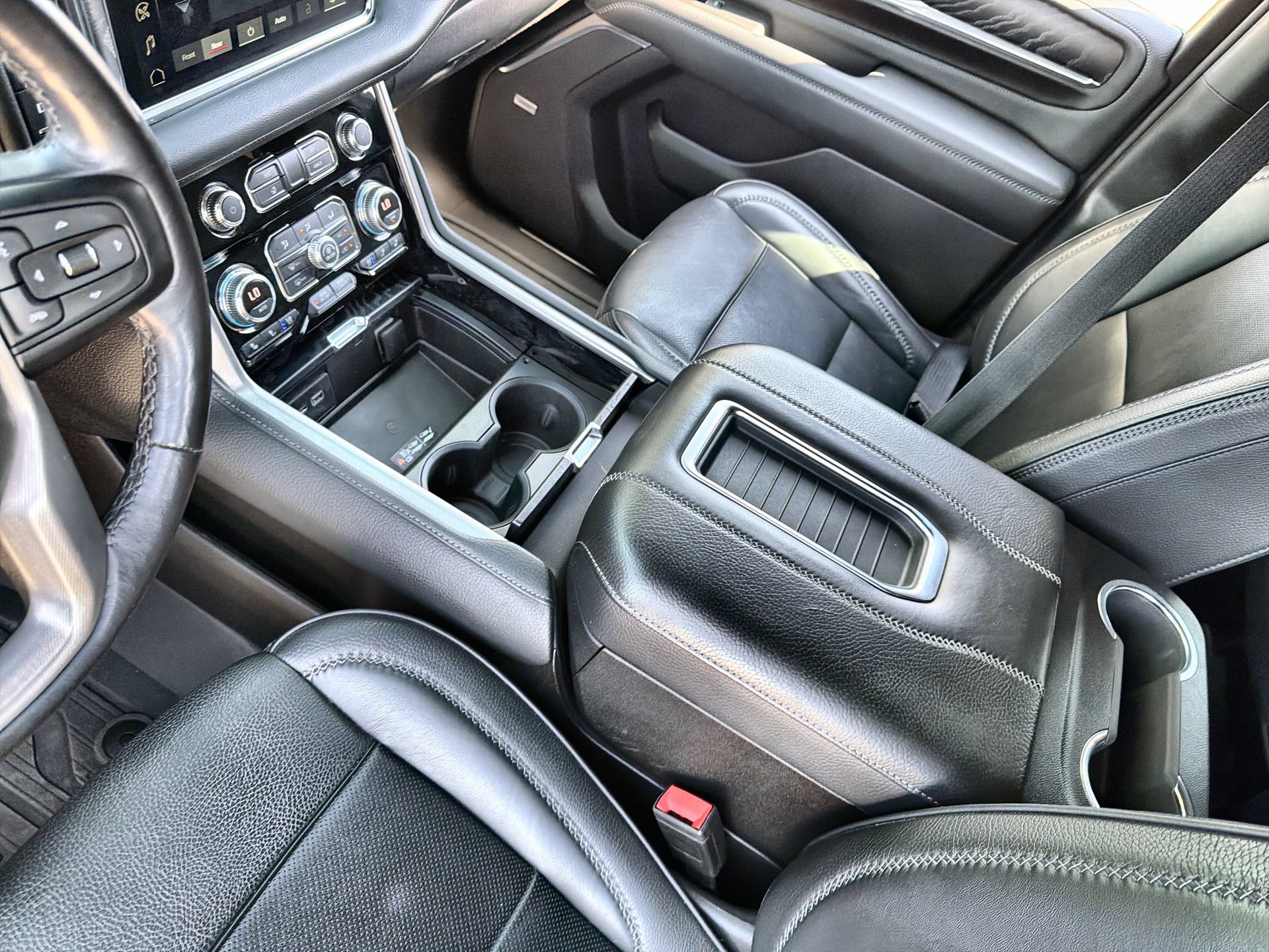 Used 2022 GMC Yukon Denali AWD/4WD image 21