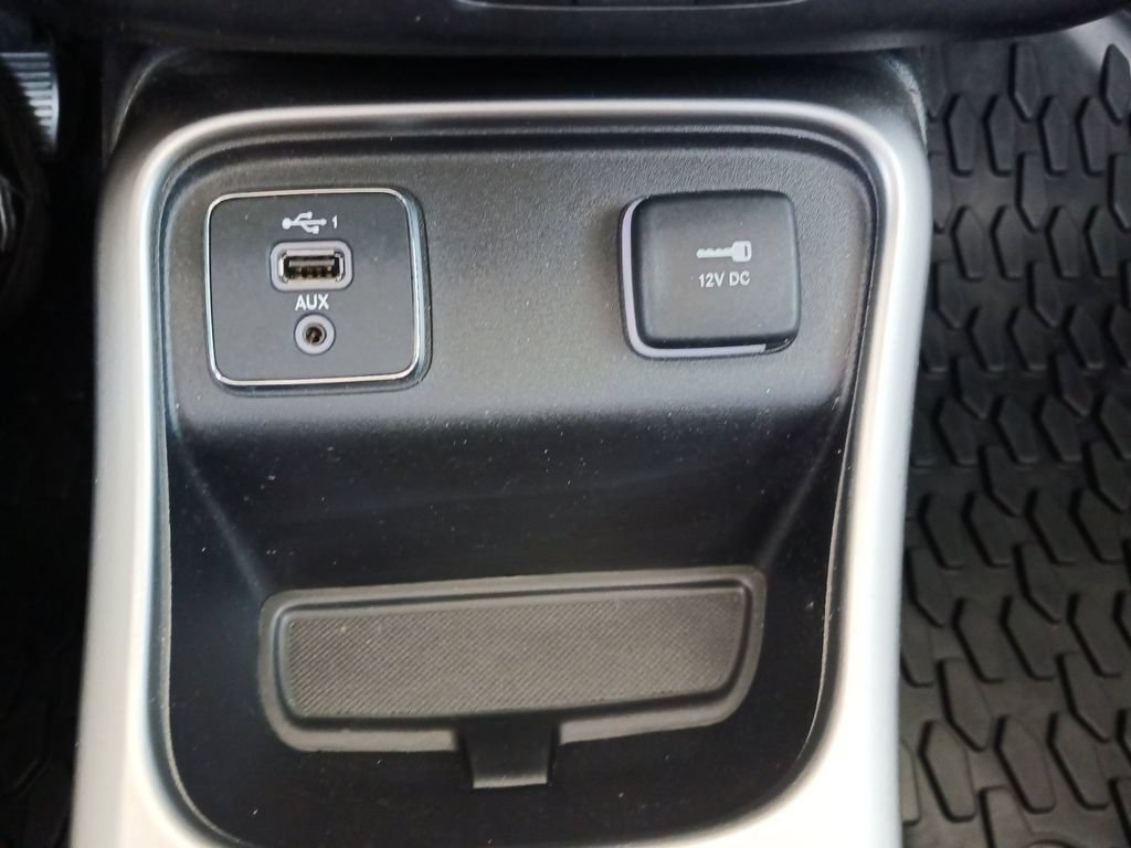 Used 2021 Jeep Compass Latitude w/ Sun and Sound Group FWD image 25