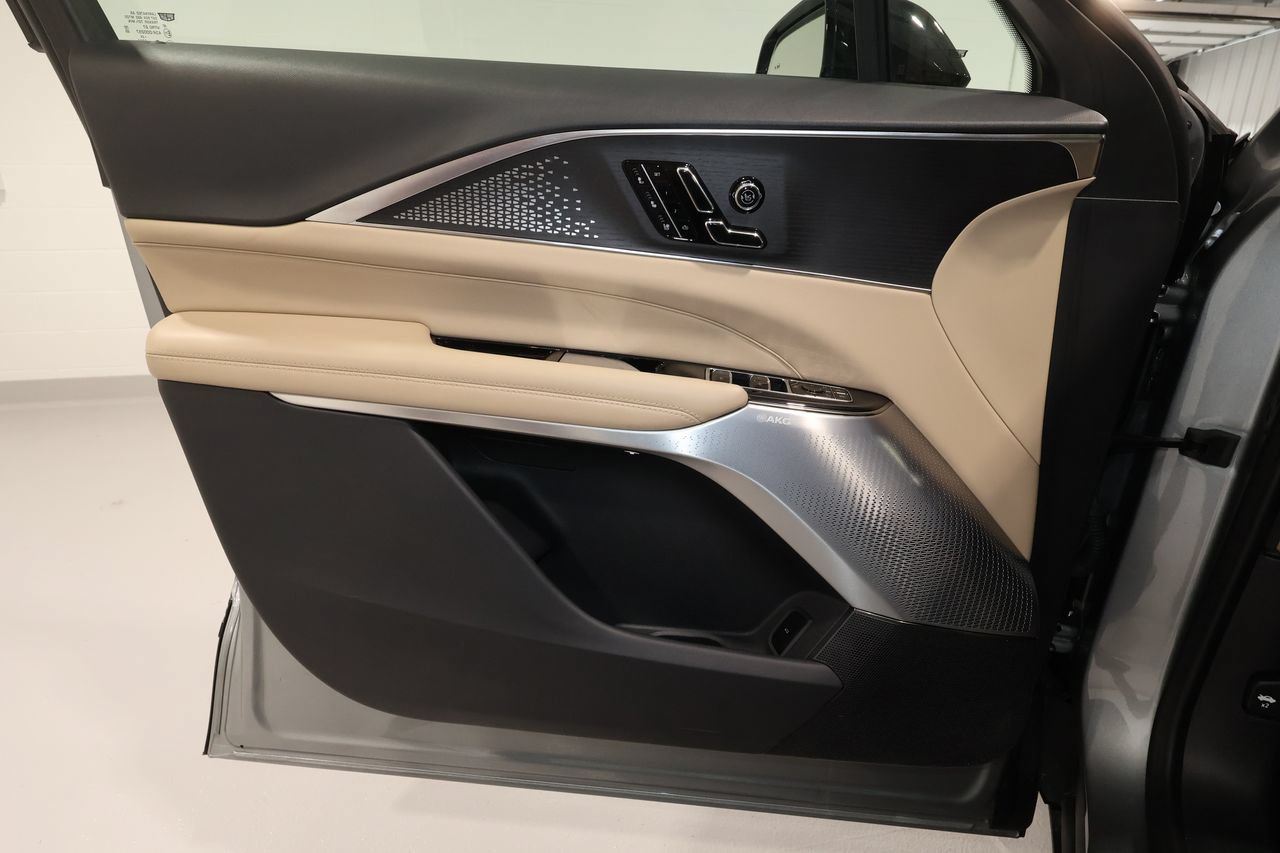 Certified 2026 Cadillac Lyriq Signature Luxury w/ Nappa Leather Package AWD/4WD image 21