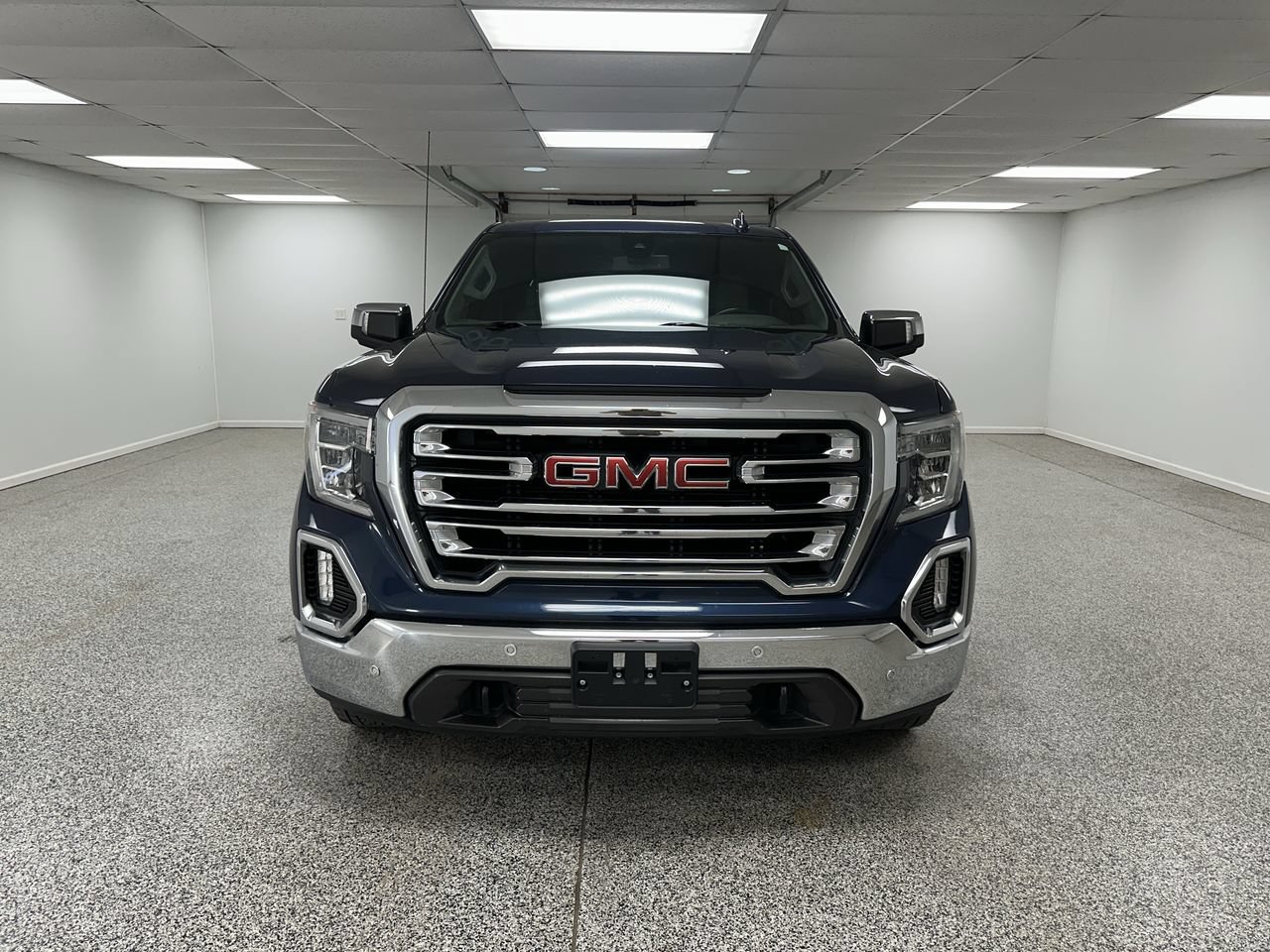 Used 2020 GMC Sierra 1500 SLT w/ SLT Premium Plus Package AWD/4WD image 3