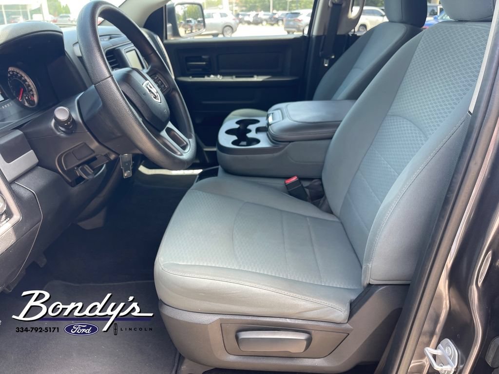 Used 2017 RAM 1500 Express RWD image 10
