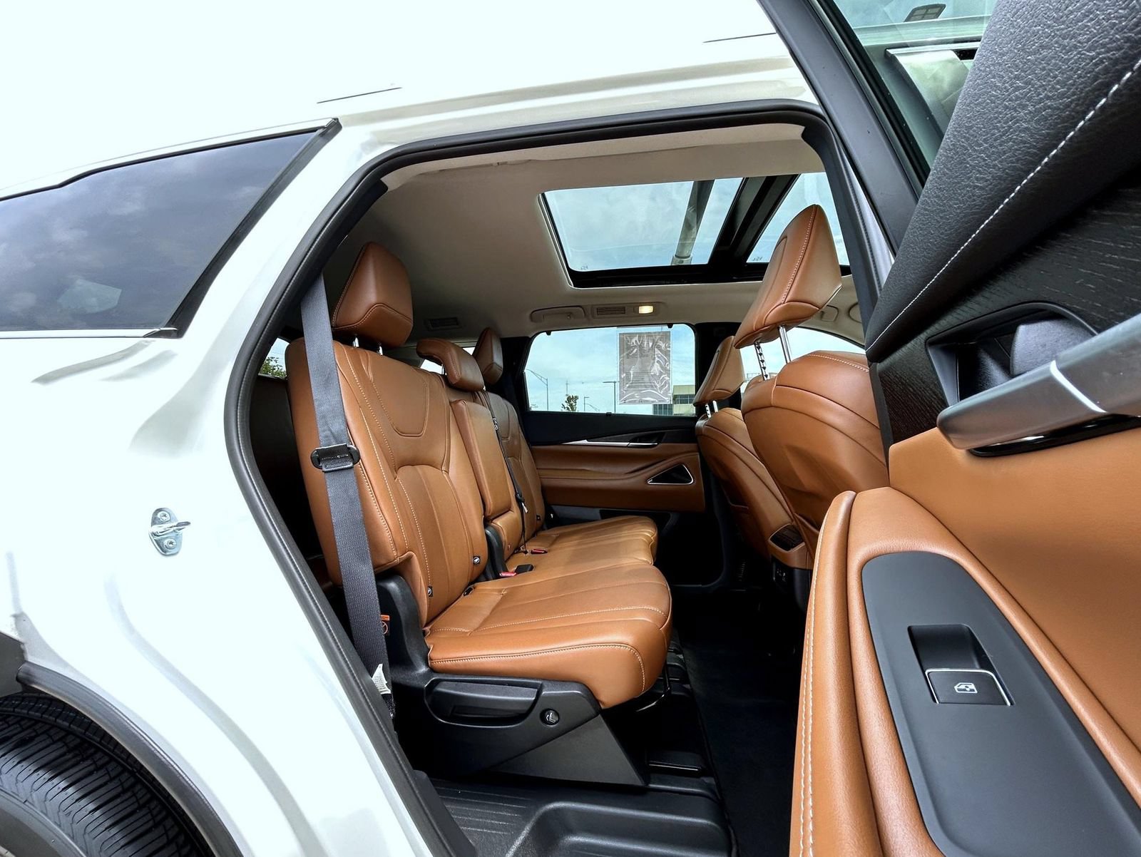 Certified 2023 INFINITI QX60 Sensory w/ Vision Package AWD/4WD image 18