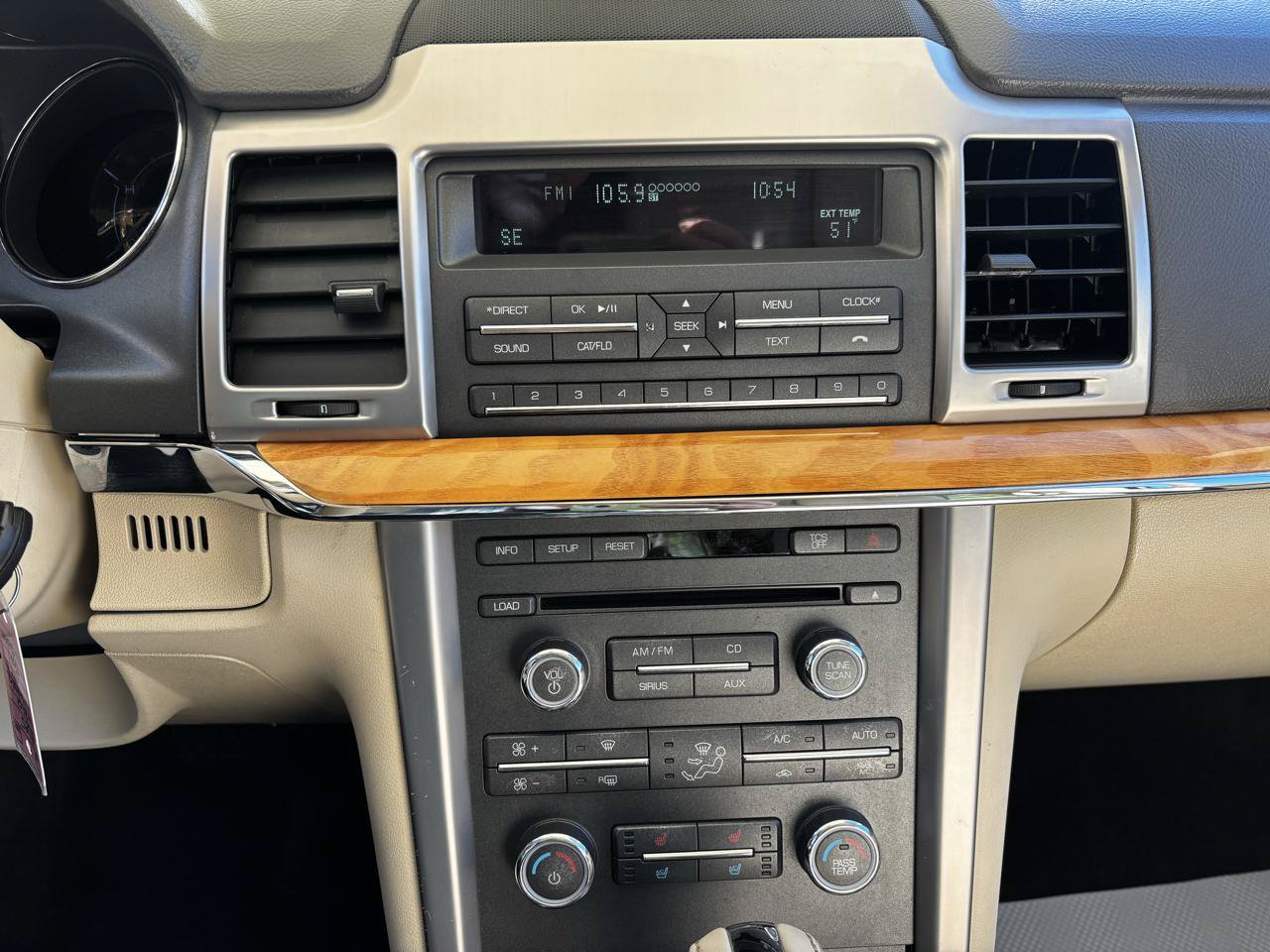 Used 2012 Lincoln MKZ FWD image 17