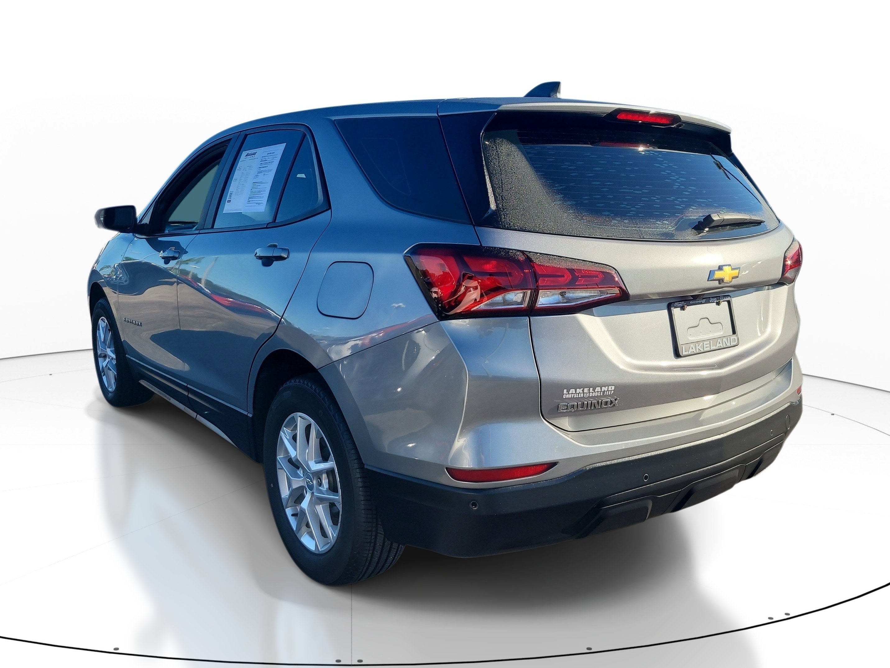 Used 2023 Chevrolet Equinox LS w/ Driver Confidence II Package FWD image 6