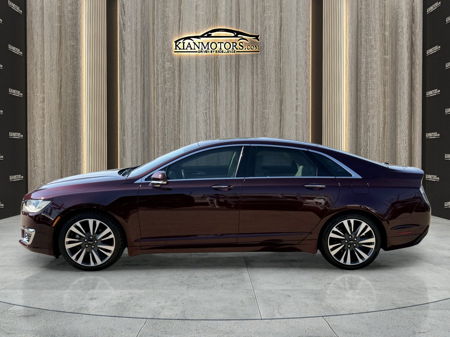 Used 2017 Lincoln MKZ Reserve FWD image 4