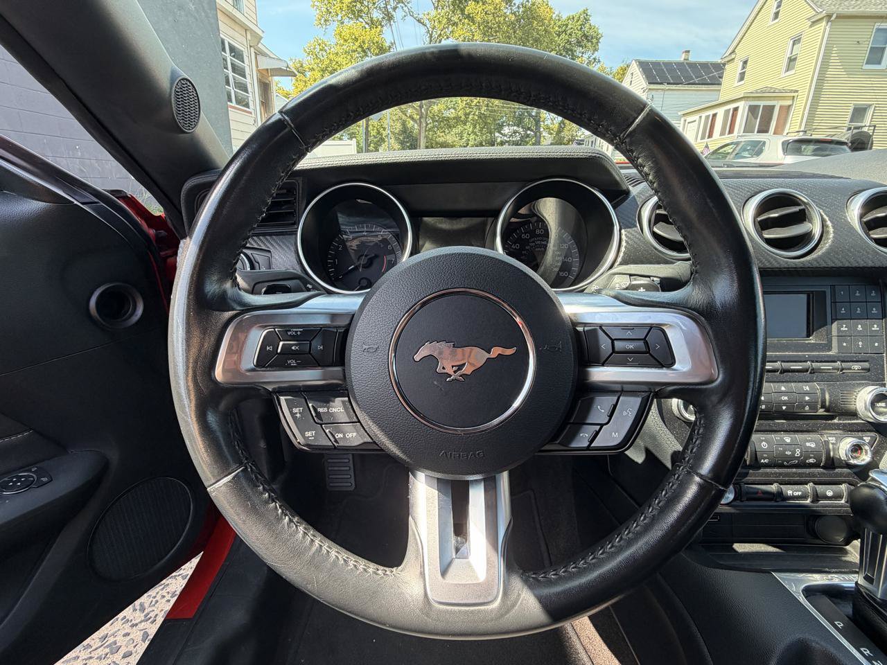 Used 2018 Ford Mustang Coupe RWD image 14