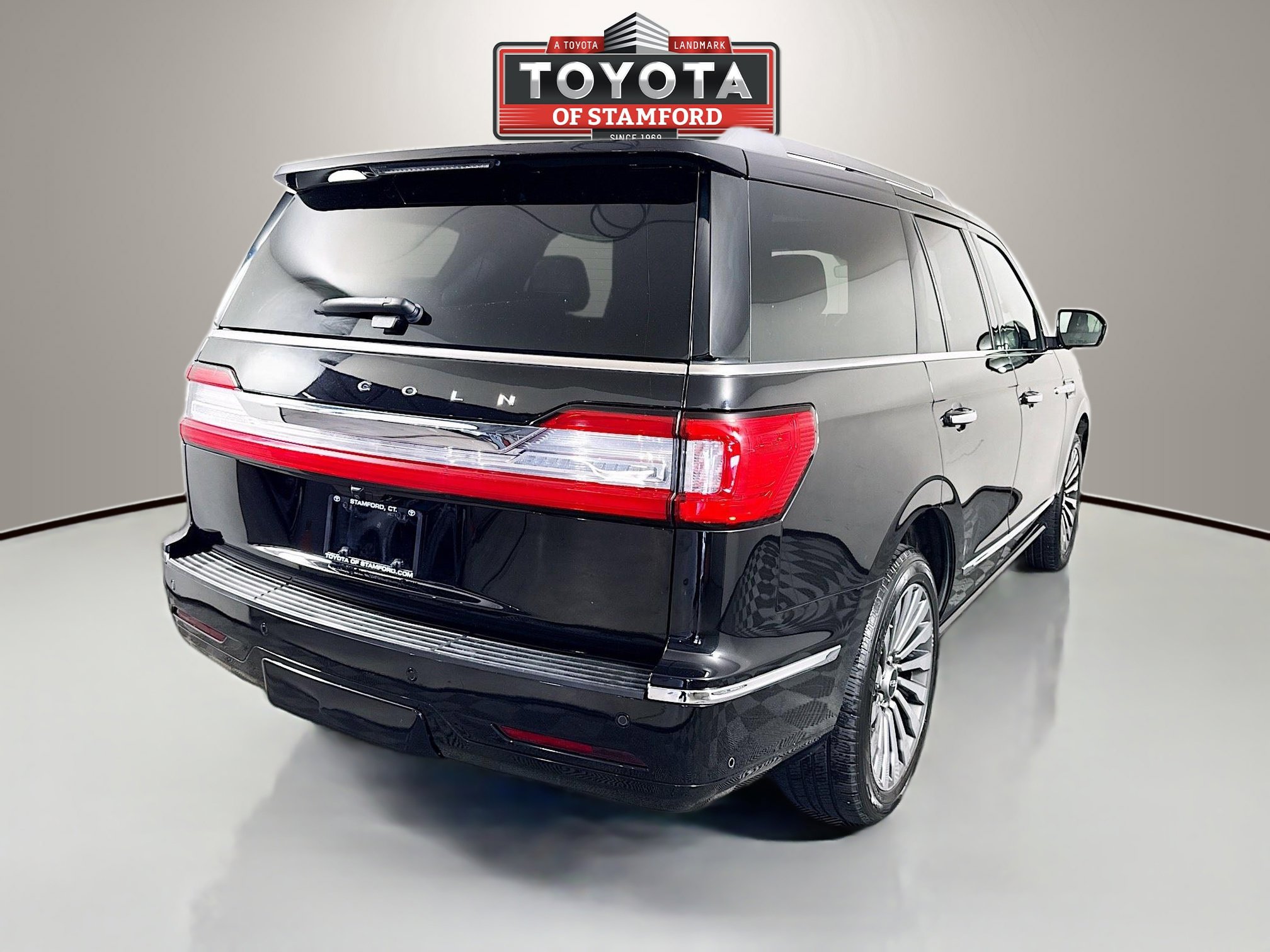 Used 2019 Lincoln Navigator Reserve AWD/4WD image 7