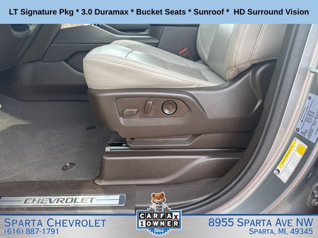 Used 2022 Chevrolet Suburban LT w/ LT Signature Plus Package AWD/4WD image 13