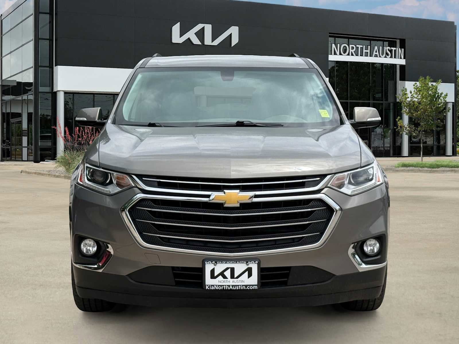 Used 2019 Chevrolet Traverse LT FWD image 3