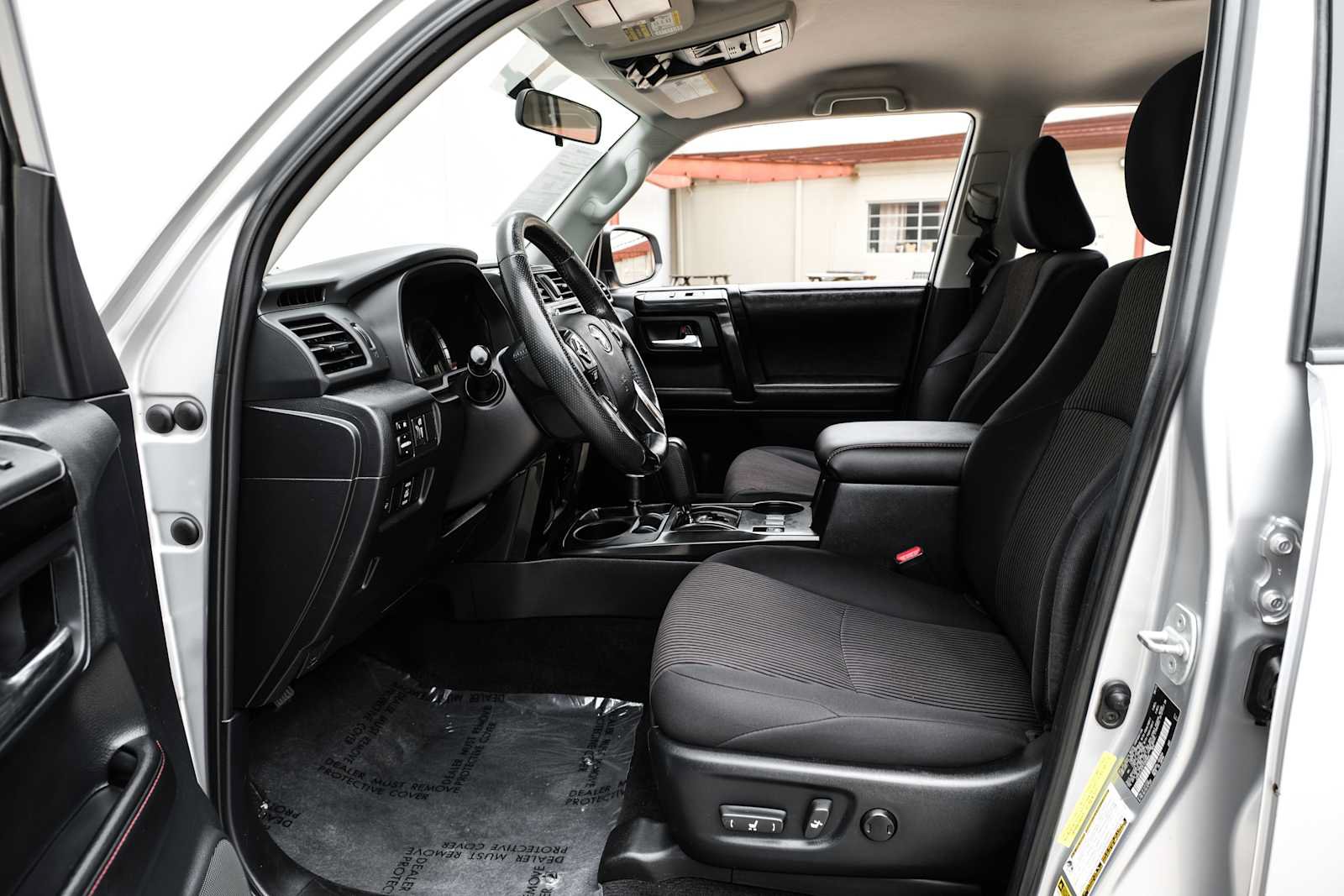 Used 2015 Toyota 4Runner Trail AWD/4WD image 4