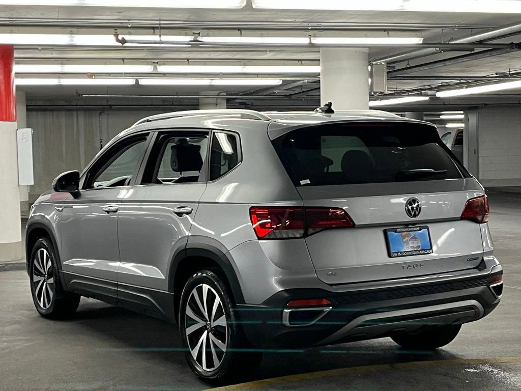 Used 2023 Volkswagen Taos SE w/ Panoramic Sunroof Package image 5