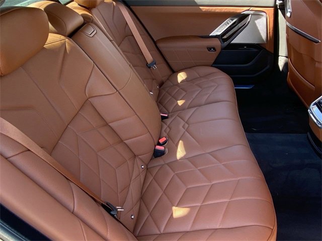 New 2026 BMW 740i w/ Executive Package image 13