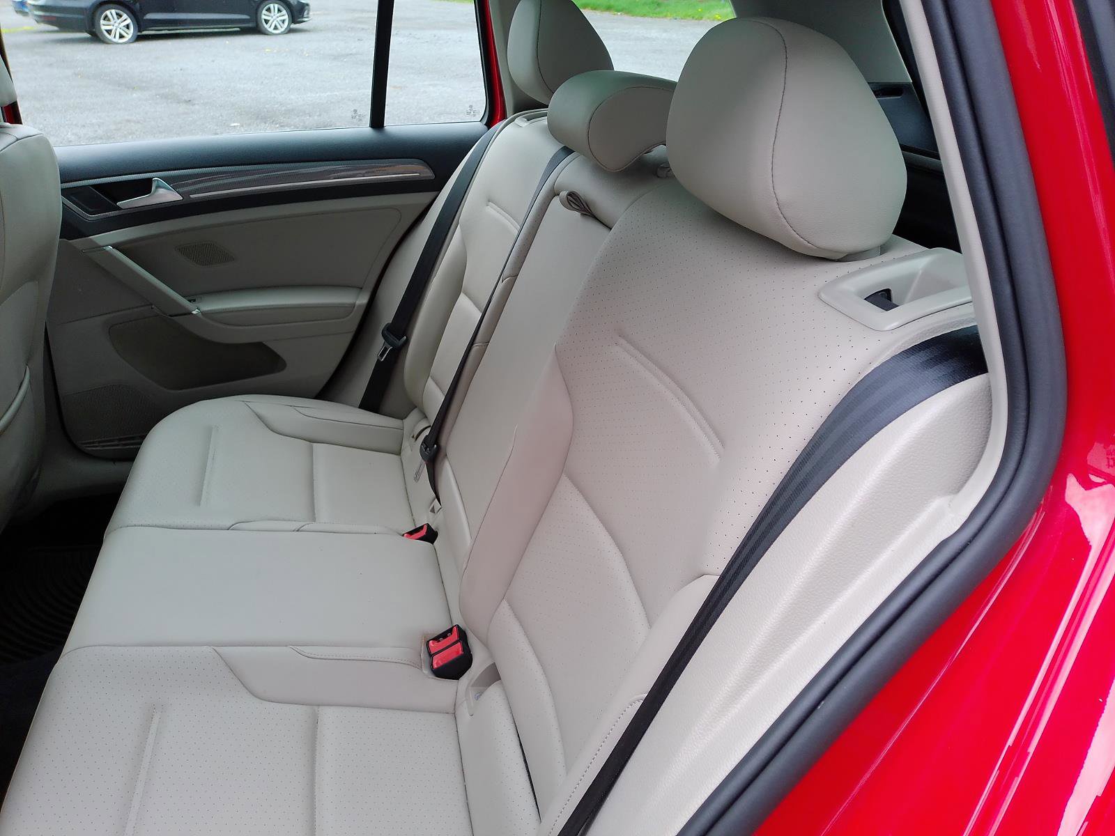 Used 2017 Volkswagen Golf Alltrack SE AWD/4WD image 27