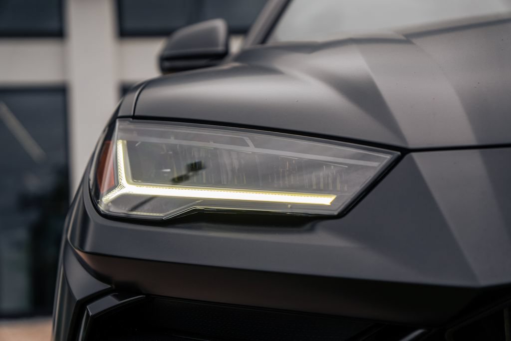 Used 2022 Lamborghini Urus AWD/4WD image 9