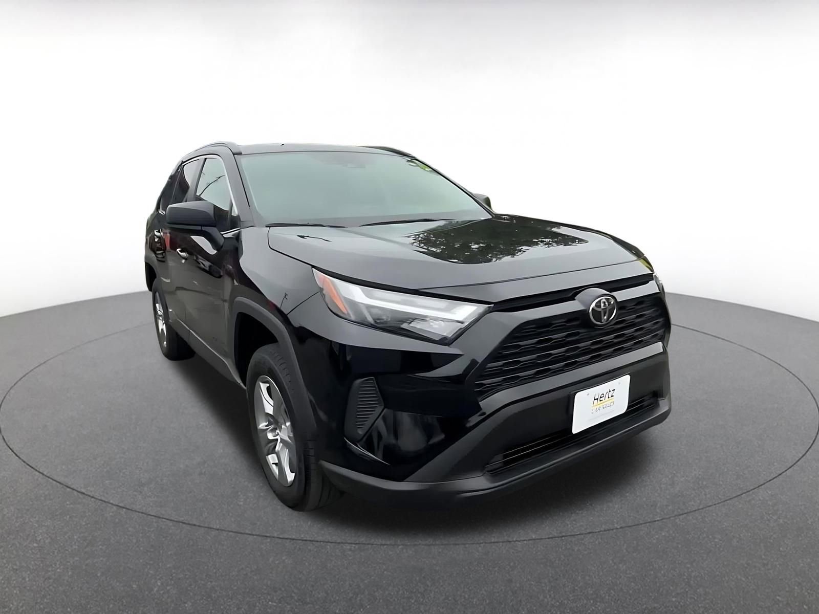 Used 2025 Toyota RAV4 LE image 3