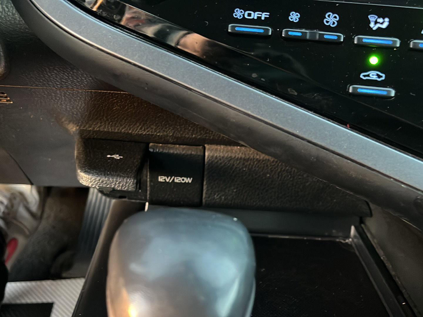 Used 2023 Toyota Camry SE image 19