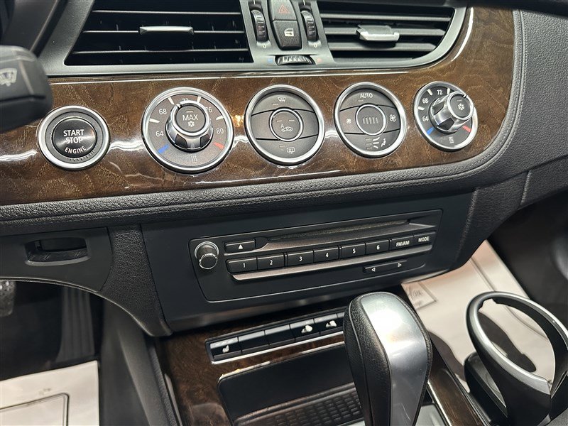 Used 2010 BMW Z4 sDrive30i image 19