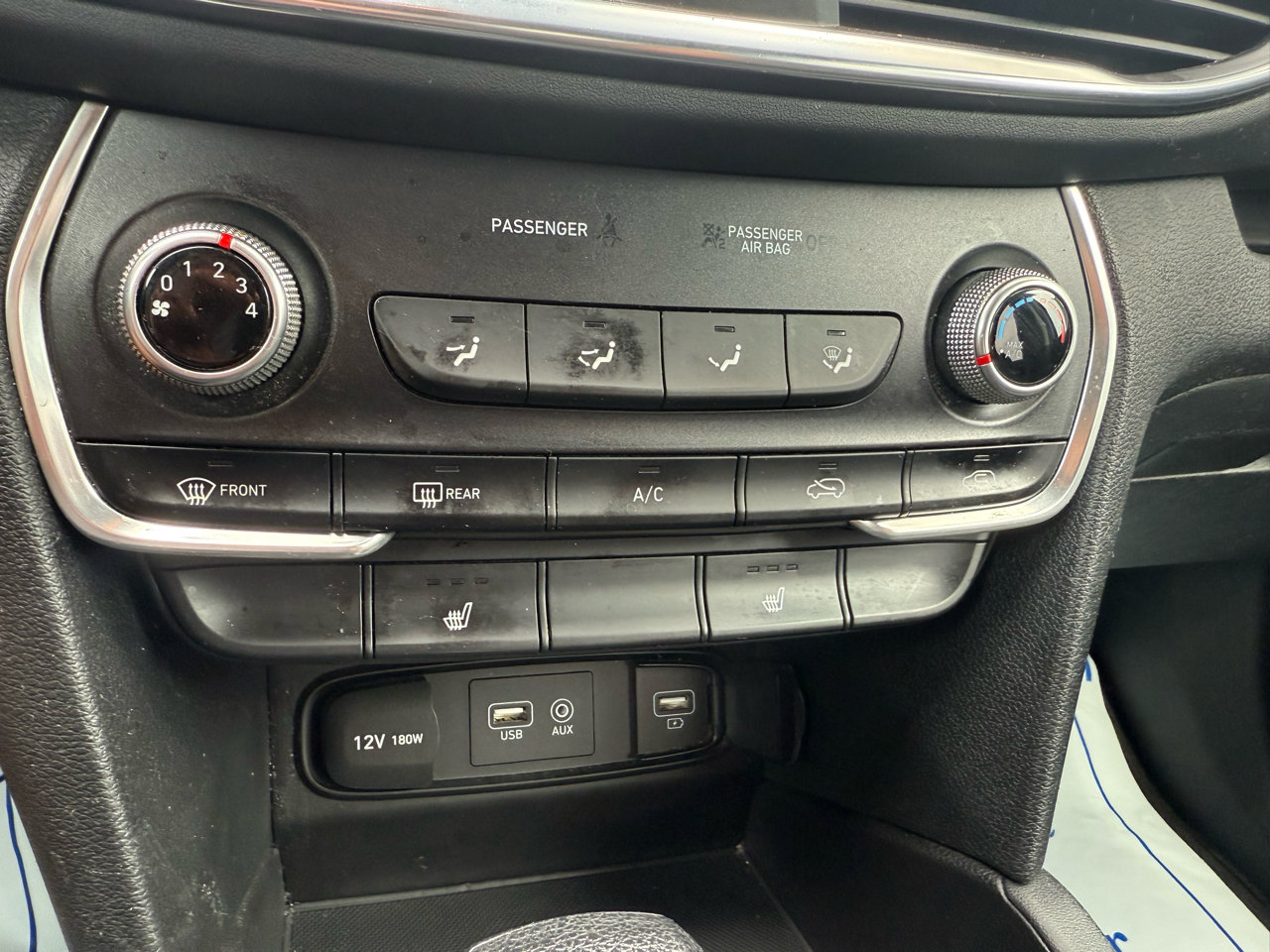 Used 2020 Hyundai Santa Fe SEL image 23