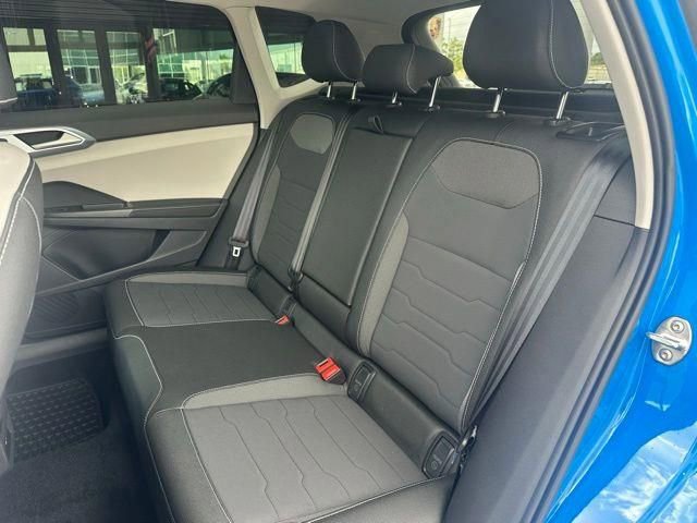 New 2025 Volkswagen Taos SE image 12