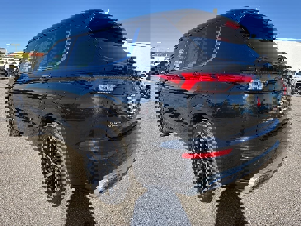 New 2025 Mitsubishi Outlander SE image 5