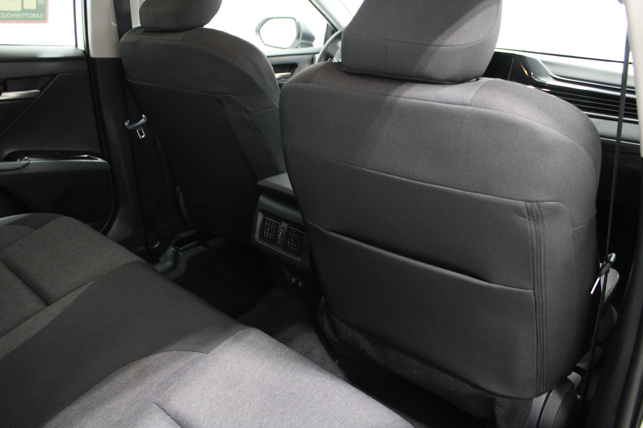 Used 2025 Toyota Camry LE FWD image 21