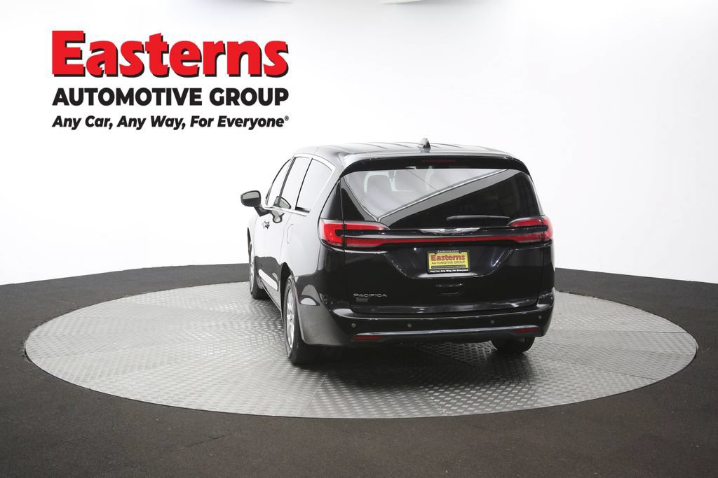 Used 2023 Chrysler Pacifica Touring-L FWD image 37