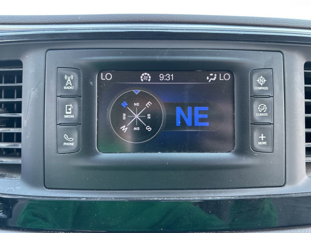 Used 2017 Chrysler Pacifica Touring-L image 31