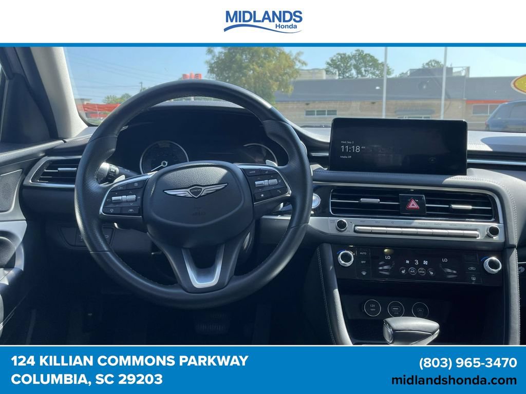 Used 2025 Genesis G70 2.5T RWD image 11