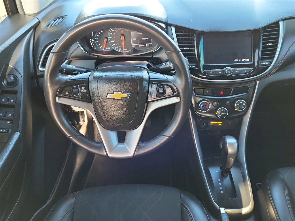 Certified 2020 Chevrolet Trax LT w/ LT Convenience Package image 9