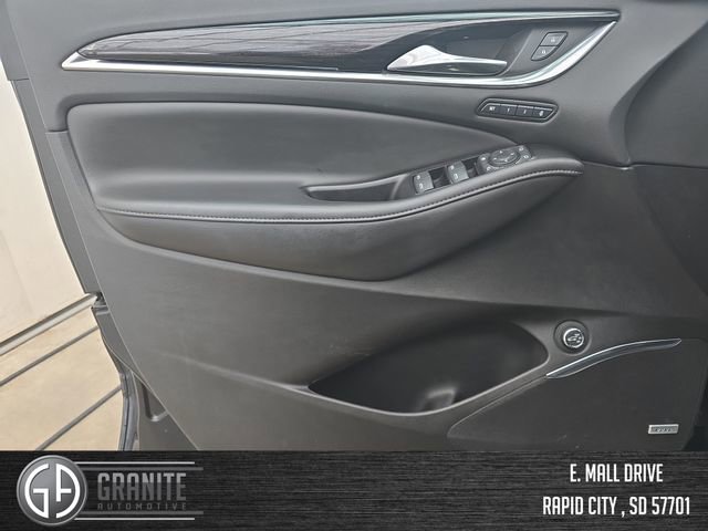 Used 2020 Buick Enclave Avenir w/ Avenir Technology Package image 10