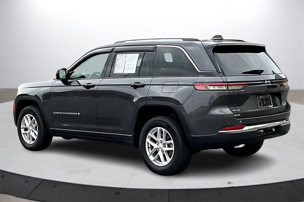 Certified 2024 Jeep Grand Cherokee Laredo X image 6