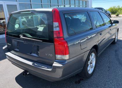 Used 2004 Volvo V70 2.4 FWD image 2