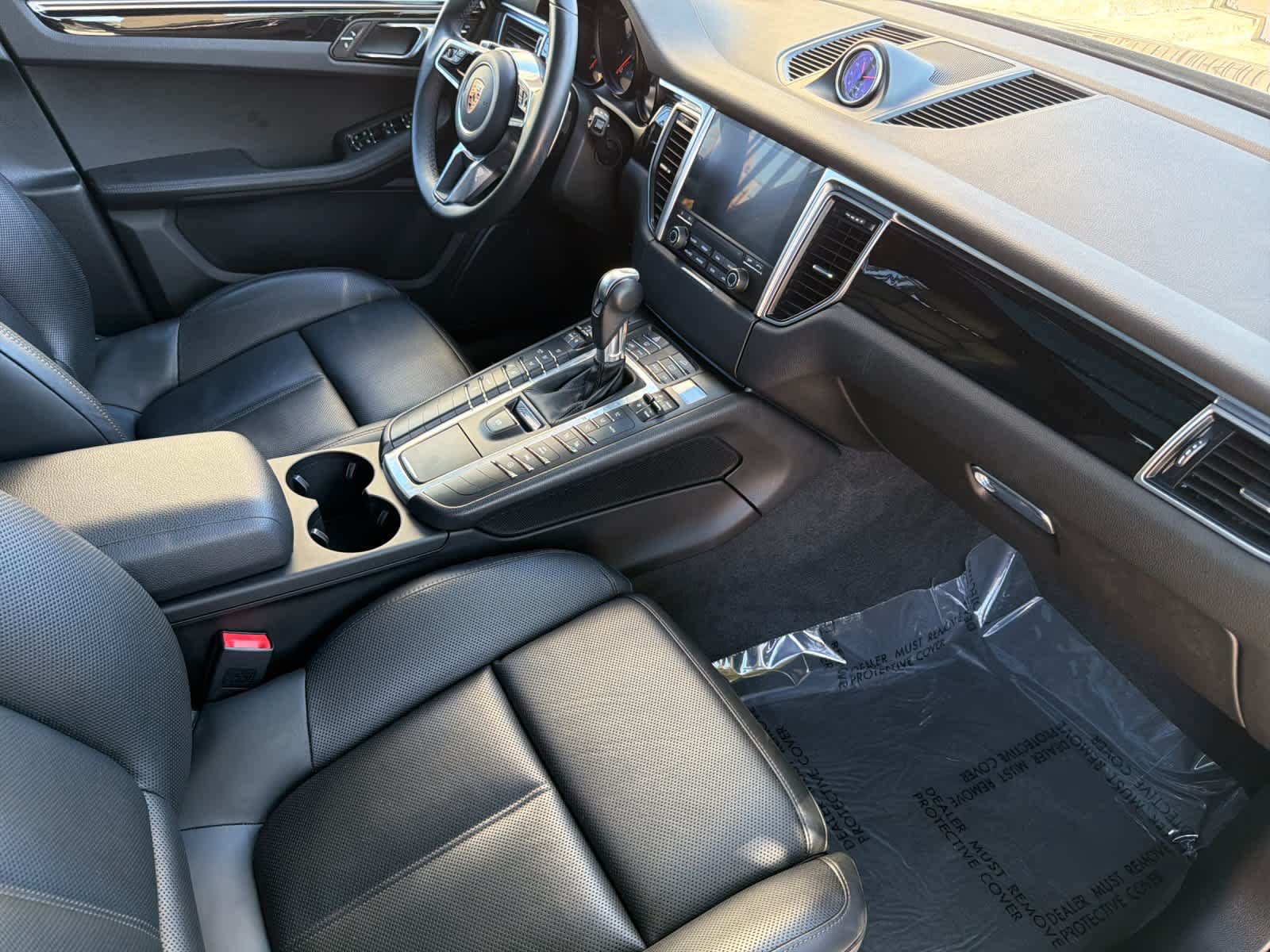 Used 2018 Porsche Macan AWD/4WD image 17
