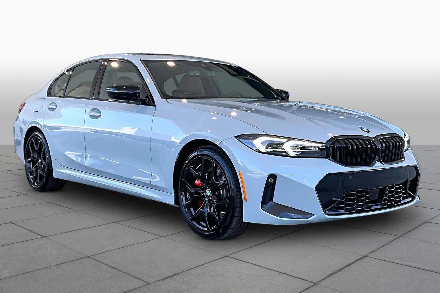 New 2026 BMW 330i Sedan w/ M Sport Package RWD image 2