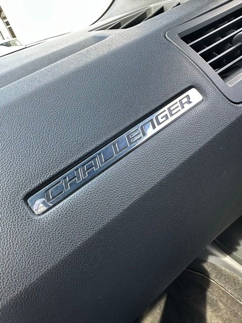 Used 2010 Dodge Challenger R/T RWD image 33