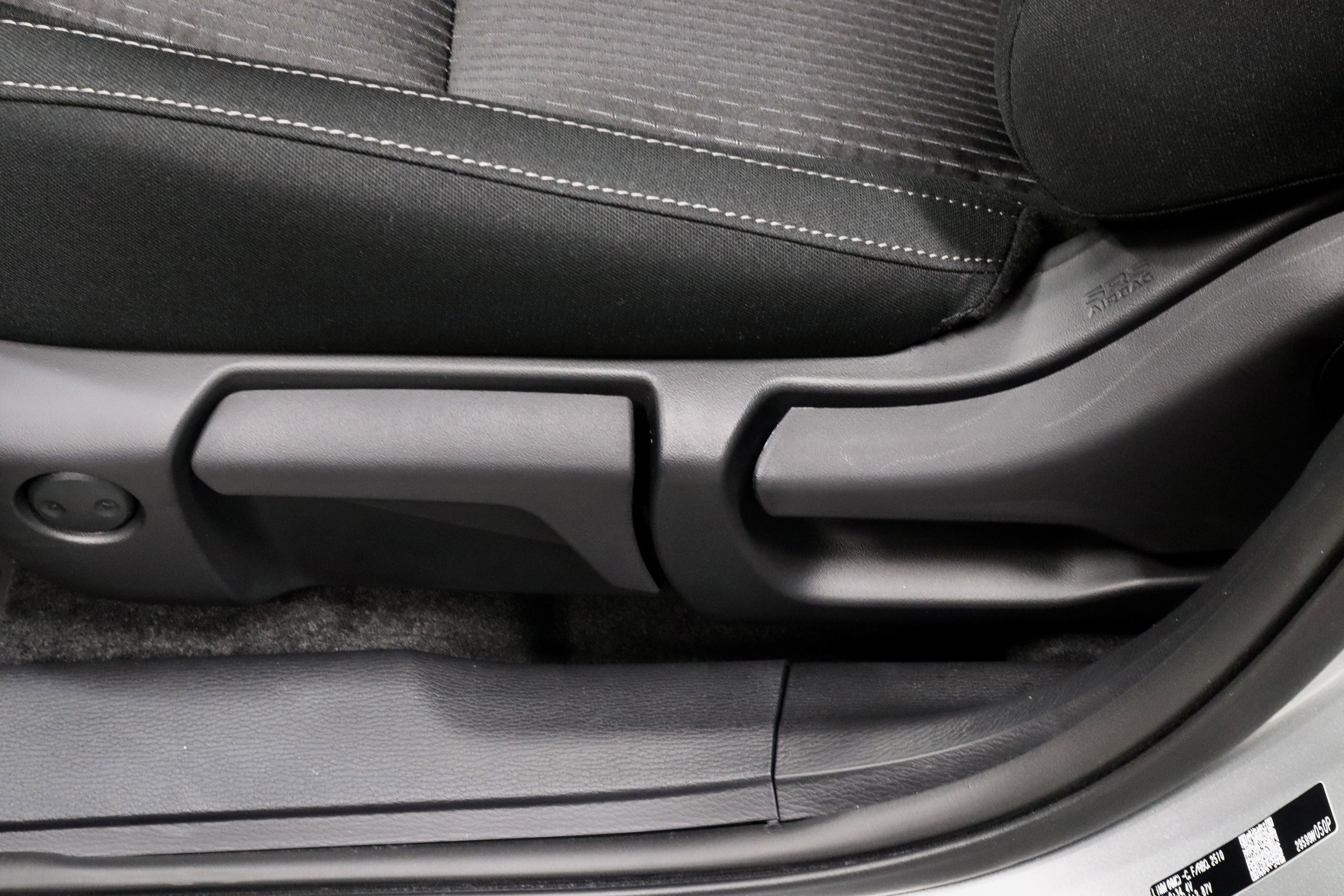 New 2026 Mitsubishi Outlander ES image 11